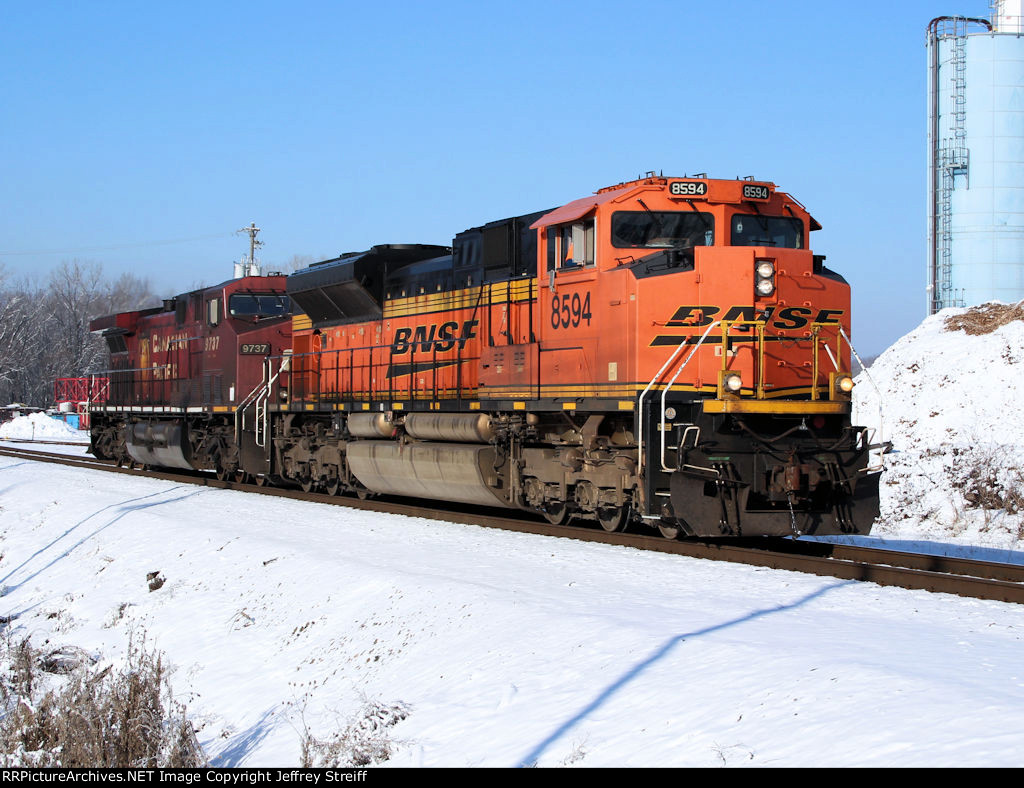 BNSF 8594